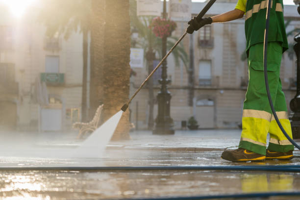 Best Animal Enclosure Cleaning  in Orange Cove, CA